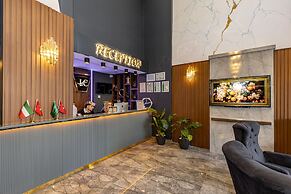 Loyal City Hotel