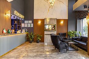Loyal City Hotel