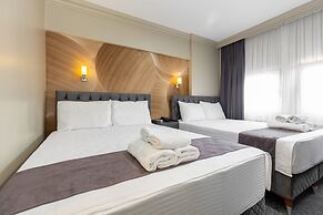 Loyal City Hotel