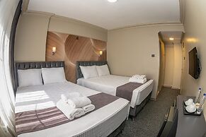 Loyal City Hotel
