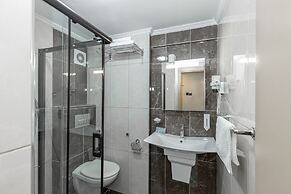 Loyal City Hotel