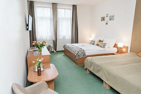 Hotel Anna Villa