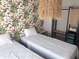 EVA OTEL ÇEŞME