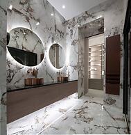 Luxury Penthouse In Downtown