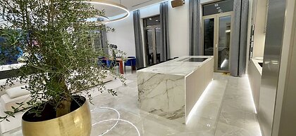Luxury Penthouse In Downtown