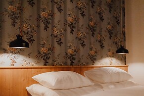 Hideaway Hotel Montestyria Chalets & Suiten