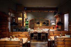Hideaway Hotel Montestyria Chalets & Suiten