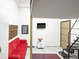 The Red Tent Urban Suites