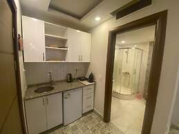 The Red Tent Urban Suites