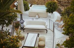 Aria Rooms & Terrace