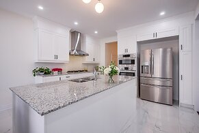 Aaira Suites Luxury Villa