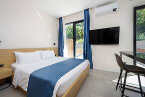 Royal Blue Resort & Residence