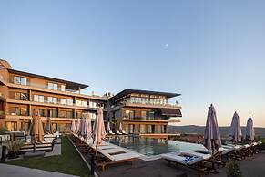 Royal Blue Resort & Residence