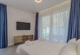 Royal Blue Resort & Residence