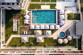 Royal Blue Resort & Residence