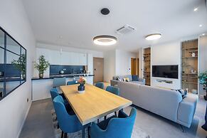 Royal Blue Resort & Residence