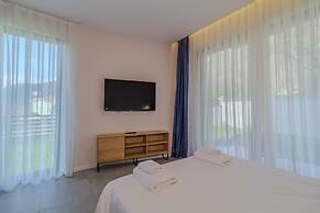 Royal Blue Resort & Residence