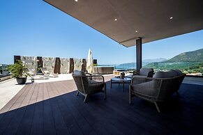 Royal Blue Resort & Residence