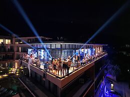 Royal Blue Resort & Residence