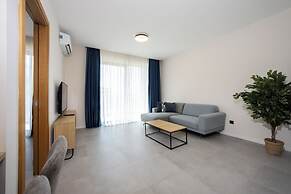 Royal Blue Resort & Residence