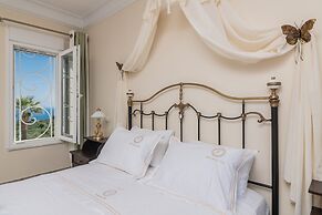 Frido Luxury Villa - 600 Sqm