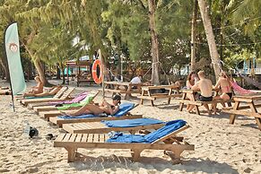 Mad Monkey Koh Rong