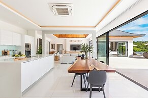 Villa Mandra 4BR Luxury Pool Villa, Bophut (KBR2)