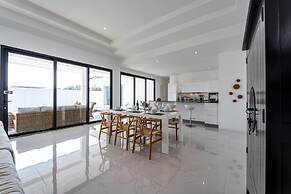 Modern Large 2 Bedroom Pool Villa - PV2