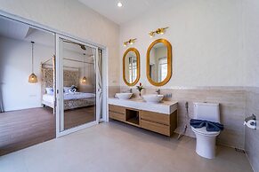 Luxury 7 Bedroom Pool Villa - WL67