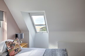The Tower, 5 Corisande Manor