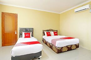 OYO 90878 Pakem Sari Hotel & Convetion