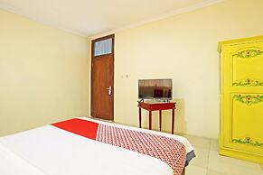 OYO 90878 Pakem Sari Hotel & Convetion