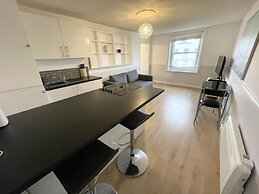 Pool Hill Terrace - Two Bedroom Apartment