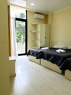 Hotel Gurya