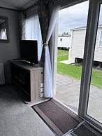 Coopers Beach 3-bed Caravan, Sleeps 8 & Pets Ok