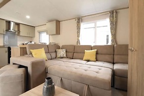 Coopers Beach 3-bed Caravan, Sleeps 8 & Pets Ok