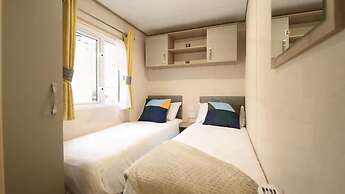 Coopers Beach 3-bed Caravan, Sleeps 8 & Pets Ok