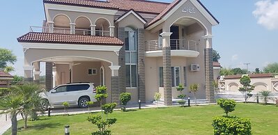 Entire 6-bed Garden Villa
