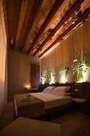 Antica Dimora Luxury Rooms - Meridia Collection
