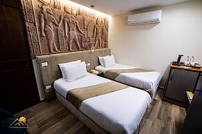 Pyramids Sunrise Inn
