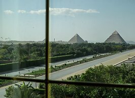 Pyramids Sunrise Inn
