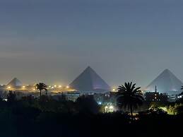 Pyramids Sunrise Inn