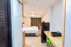 Comfort Studio At De Prima Apartment