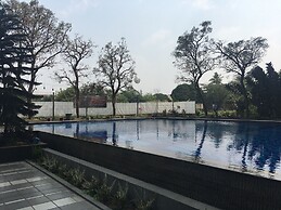 Homey 2Br Apartment At The Edge Bandung