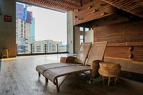 Spacious And Elegant 3Br At Sudirman Suites Apartment