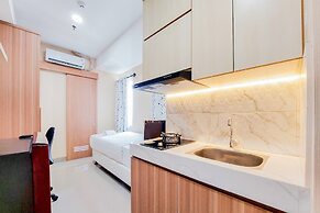 Homey And Simply Look Studio Room Apartment B Residence