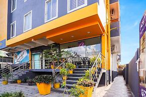 Fabhotel Astra