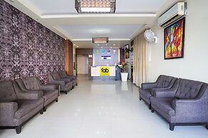 Fabhotel Astra