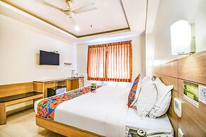 Fabhotel Prime Royal Castle