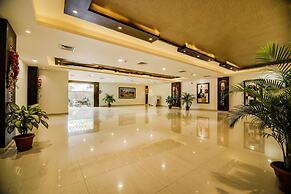 Fabhotel Solitaire Inn